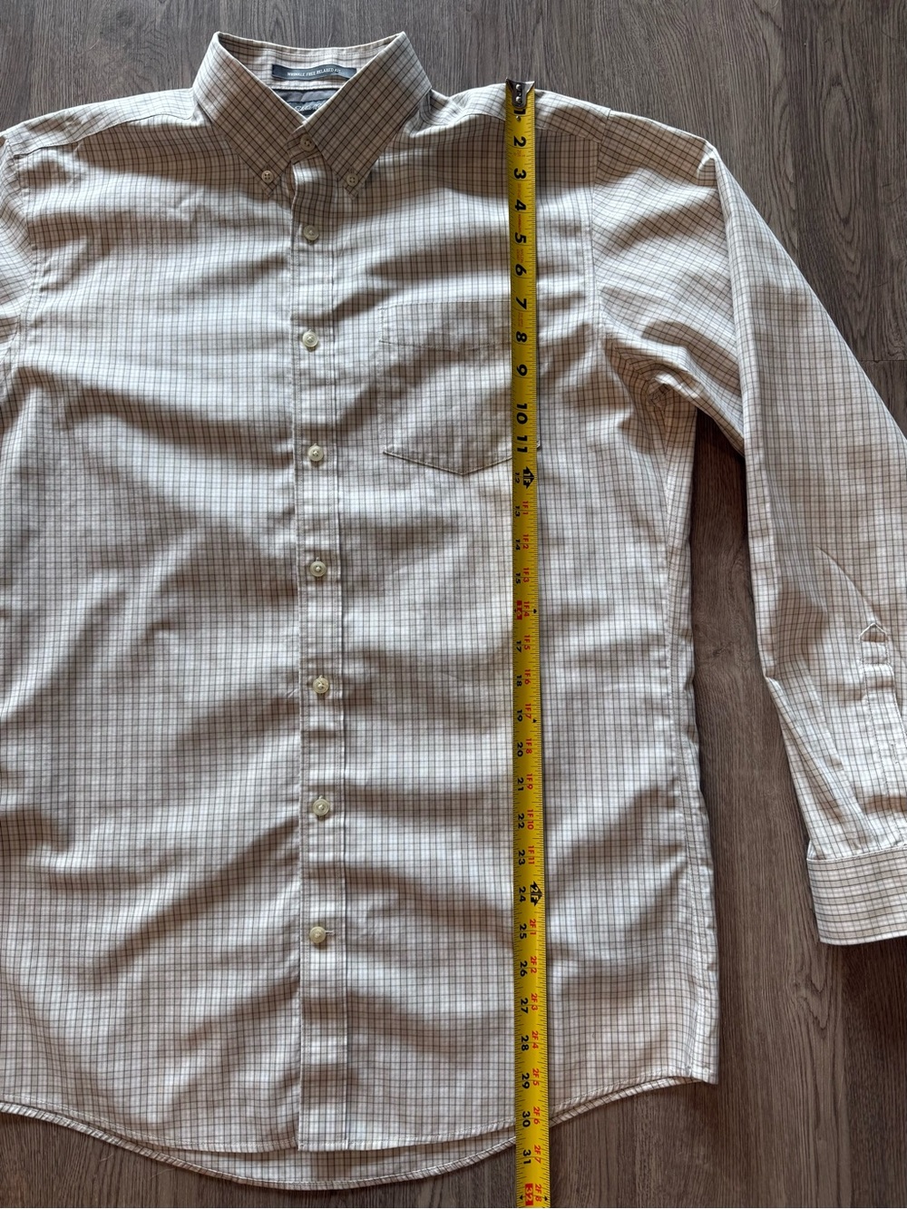 Men’s Eddie Bauer Classic Button-Down Plaid Shirt in Beige and White Sz Med/Tall - Picture 6 of 10